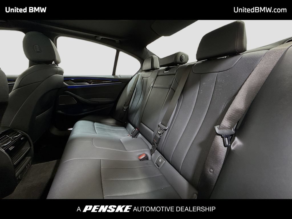 Used 2021 BMW 530i RWD image 13