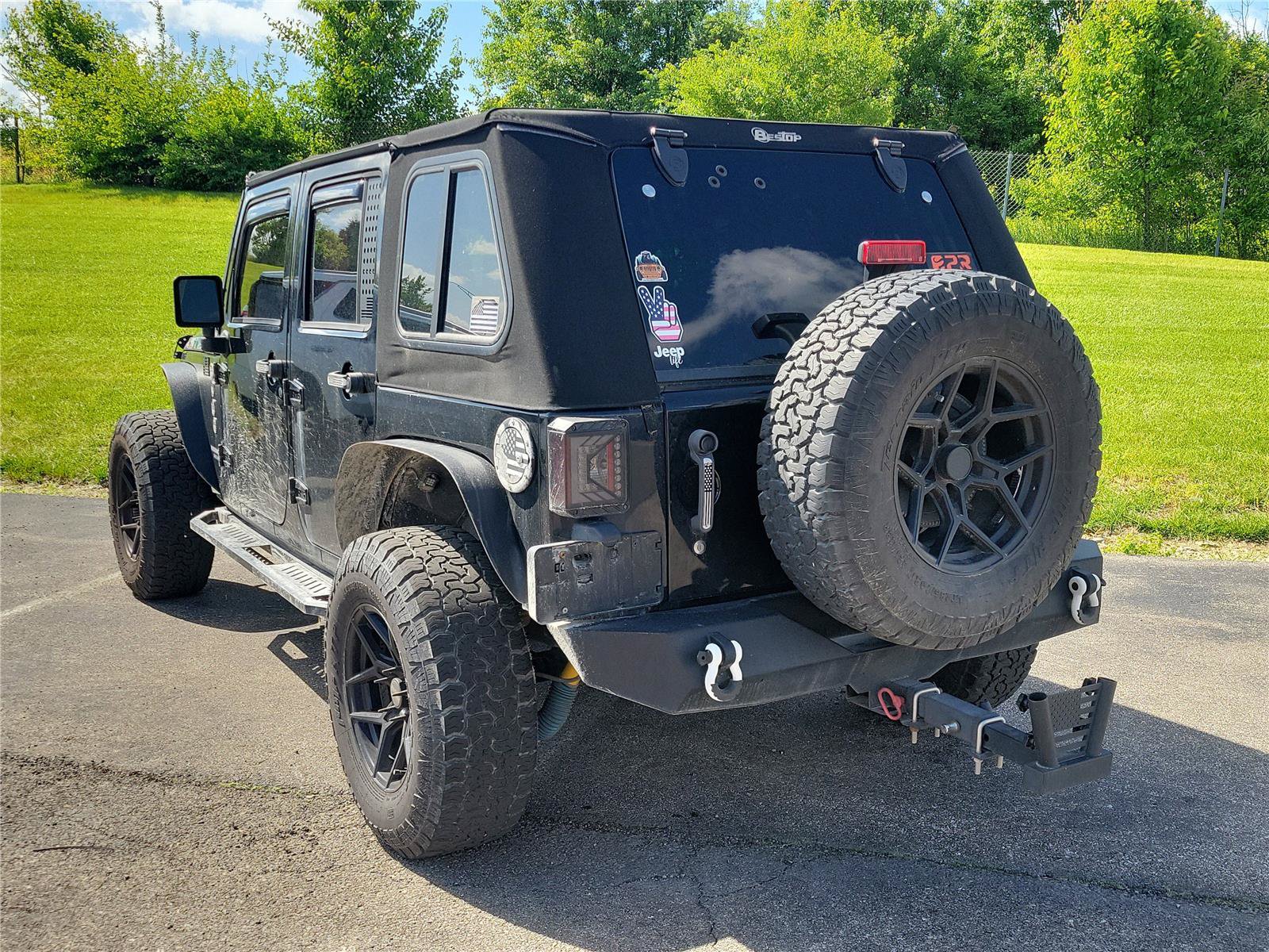 Used 2013 Jeep Wrangler Unlimited Sport AWD/4WD image 6