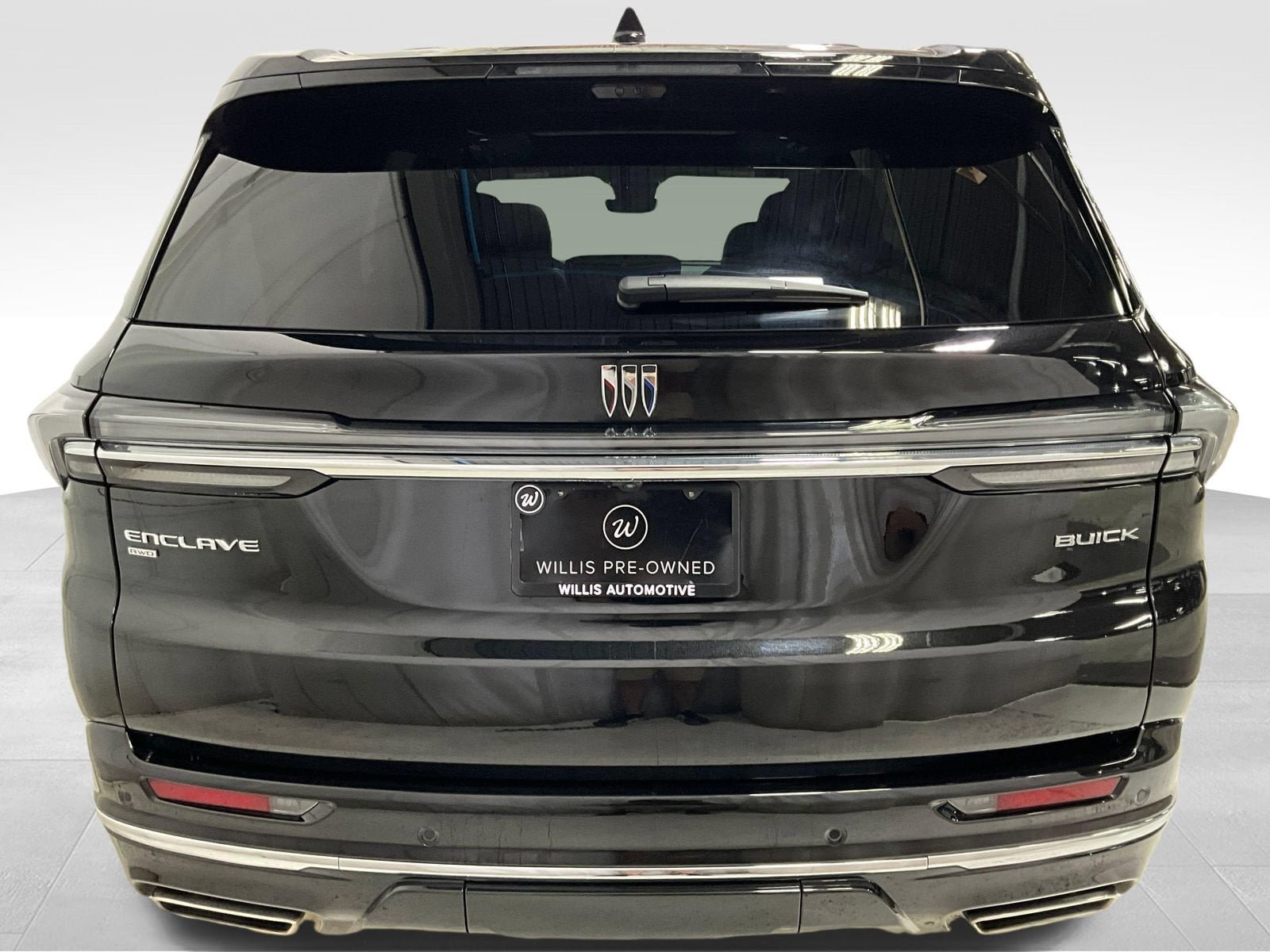 Used 2025 Buick Enclave Avenir AWD/4WD image 6