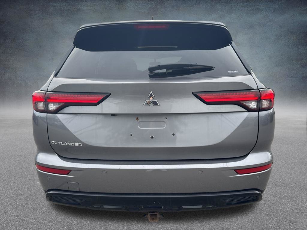 Used 2022 Mitsubishi Outlander SE AWD/4WD image 6