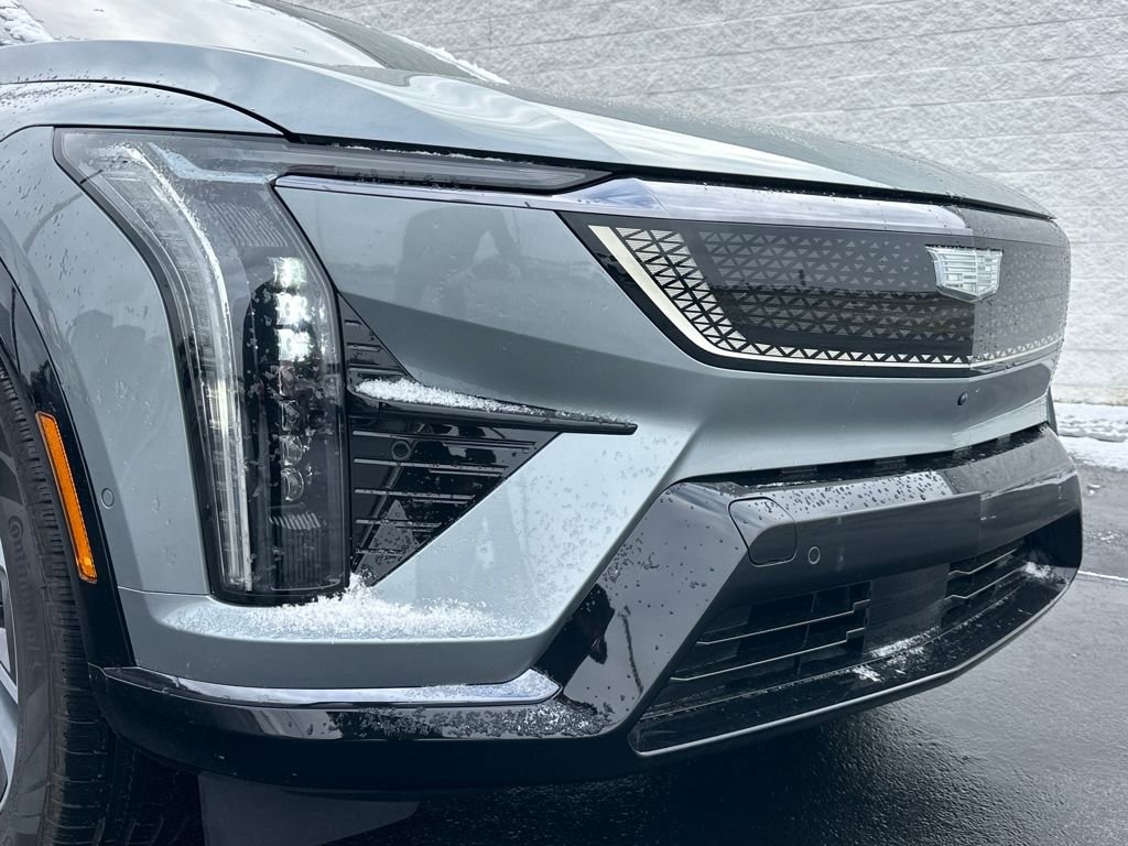 New 2026 Cadillac Optiq Sport 1 video 2