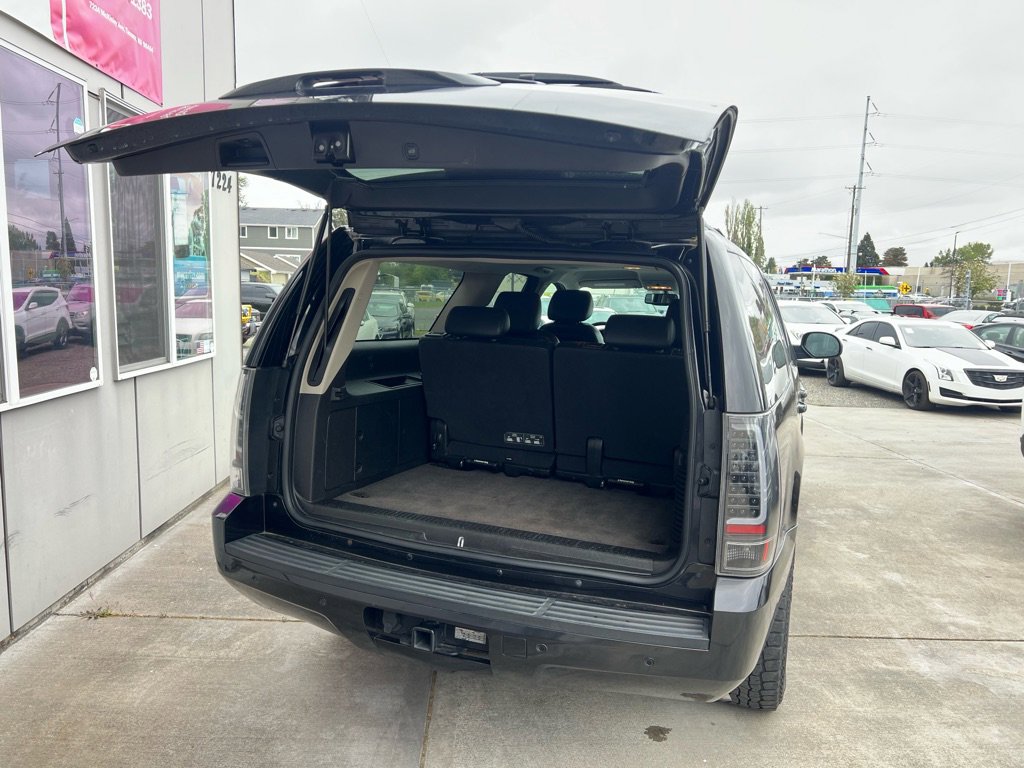 Used 2012 GMC Yukon XL SLT w/ SLT-2 Equipment Package AWD/4WD image 16