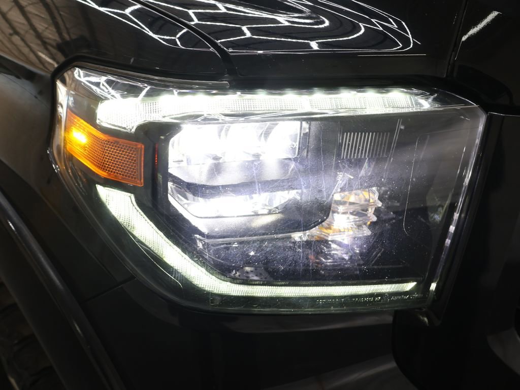 Used 2015 Toyota Tundra Limited w/ Limited Premium Package image 26