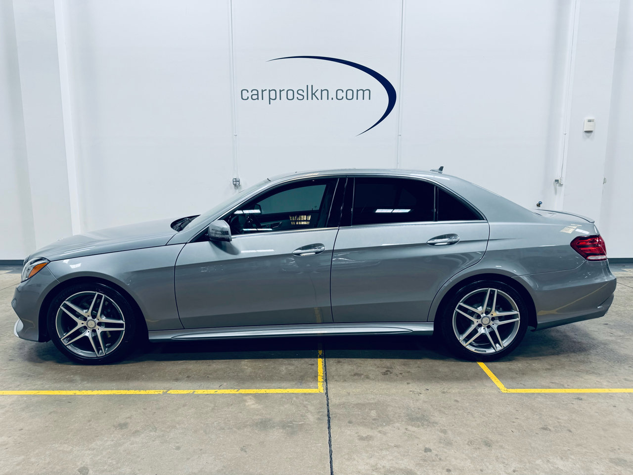 Used 2014 Mercedes-Benz E 350 Sedan image 4
