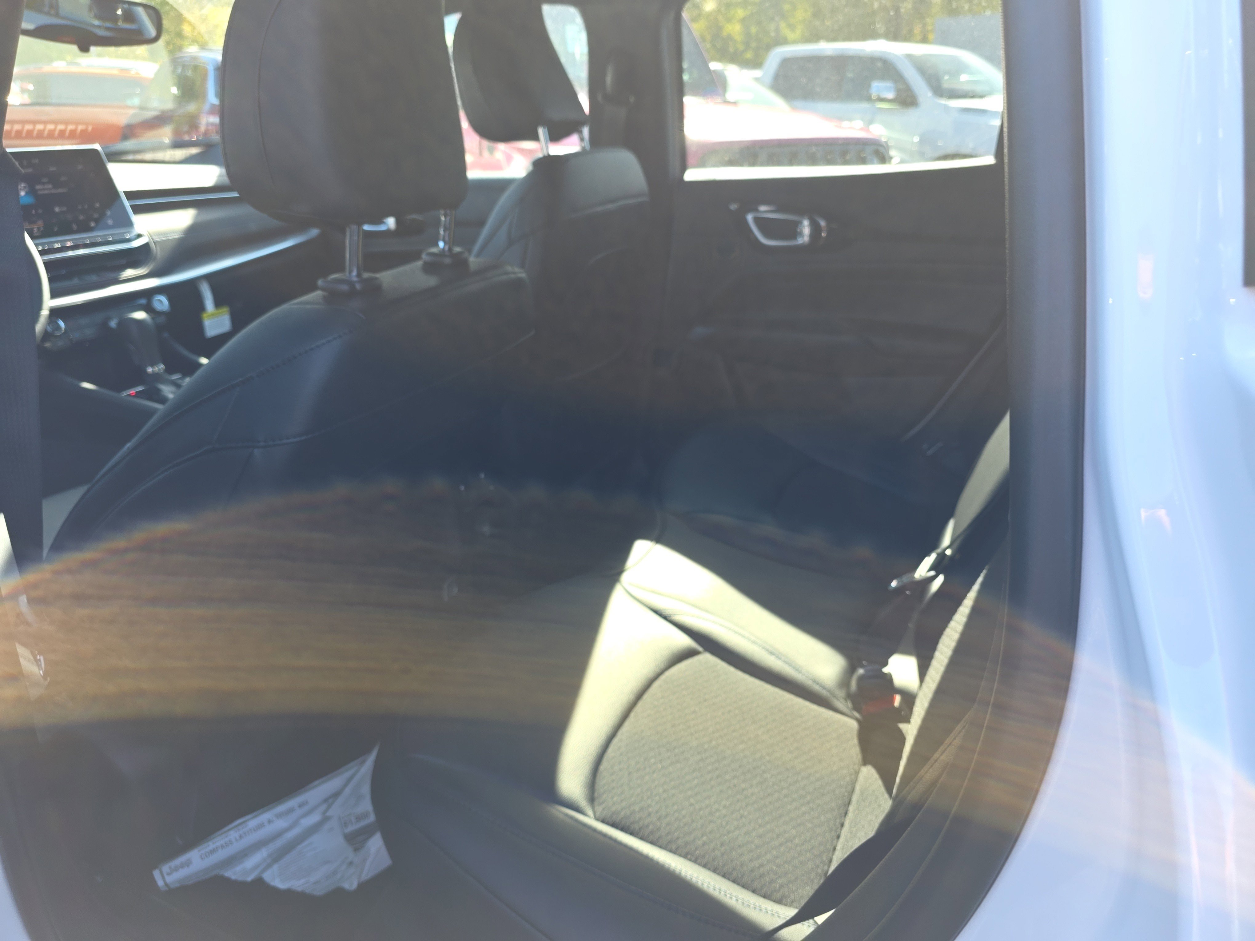 New 2026 Jeep Compass Latitude image 32