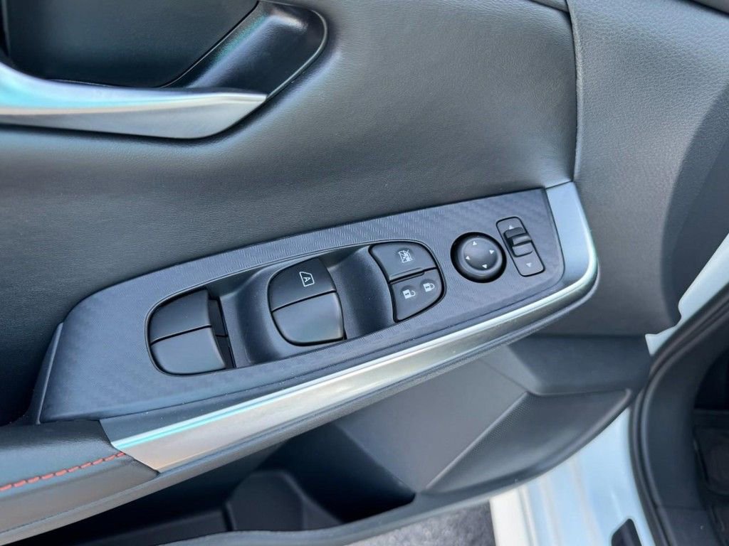 Used 2025 Nissan Sentra SR image 15