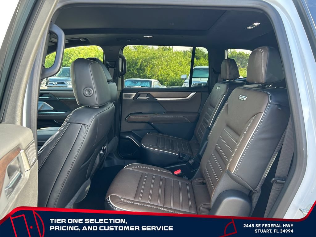 New 2026 GMC Acadia Denali Ultimate FWD image 12