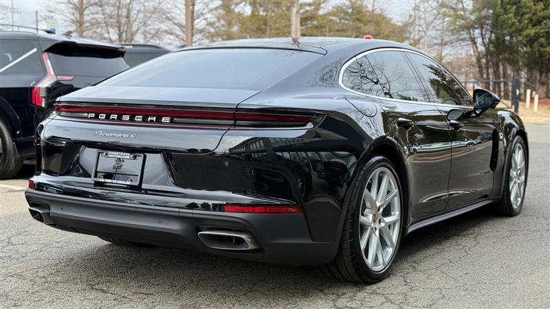 Used 2025 Porsche Panamera 4 w/ Premium Package image 5
