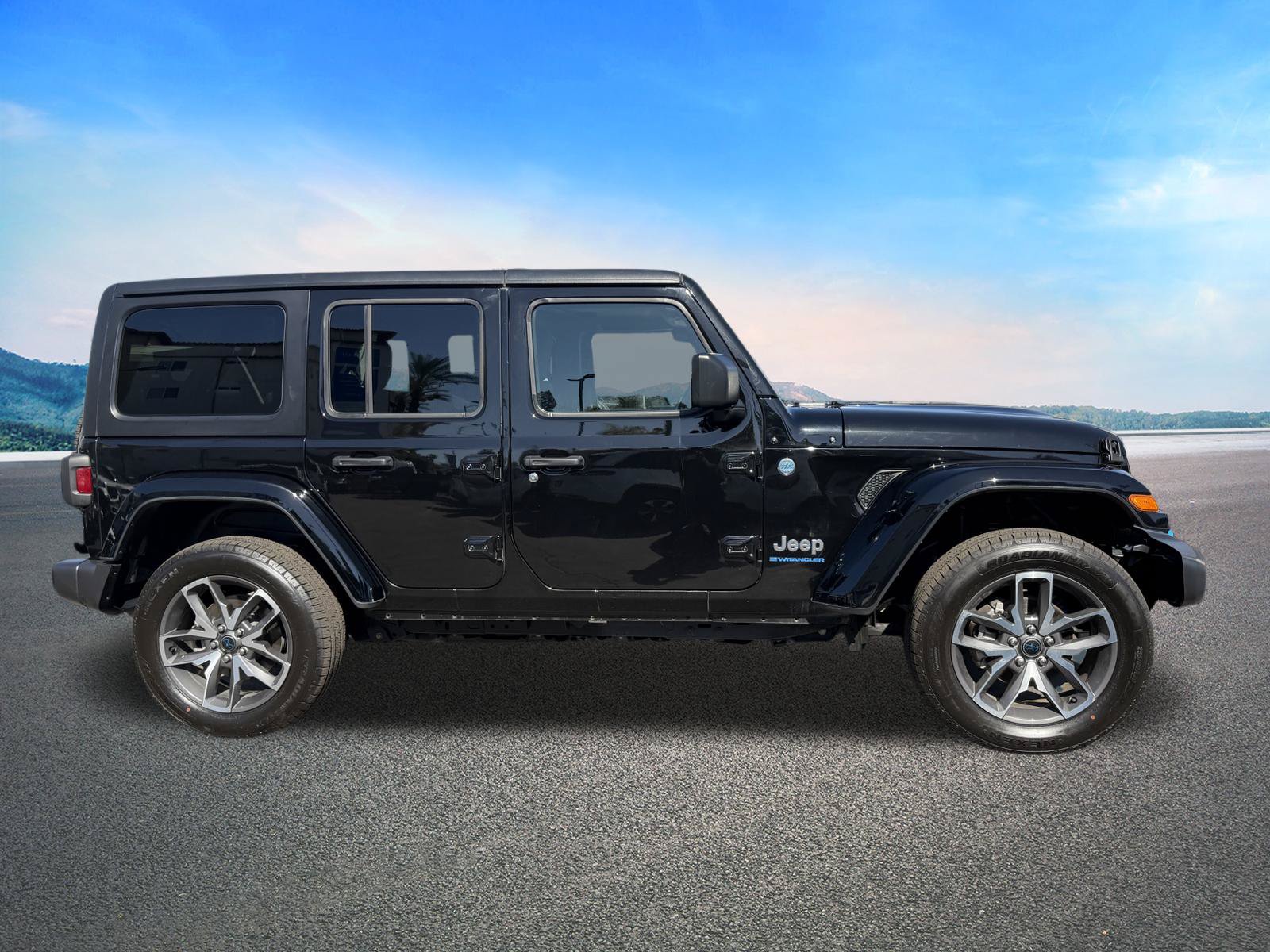 Certified 2024 Jeep Wrangler Unlimited AWD/4WD image 11