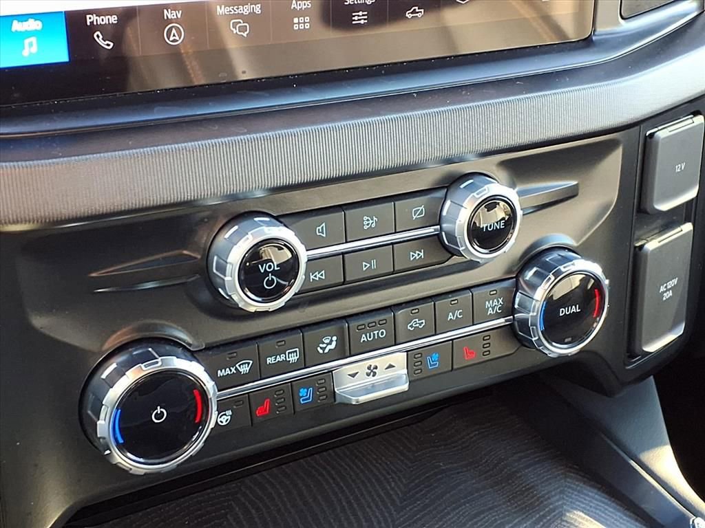 Used 2024 Ford F250 Platinum image 3