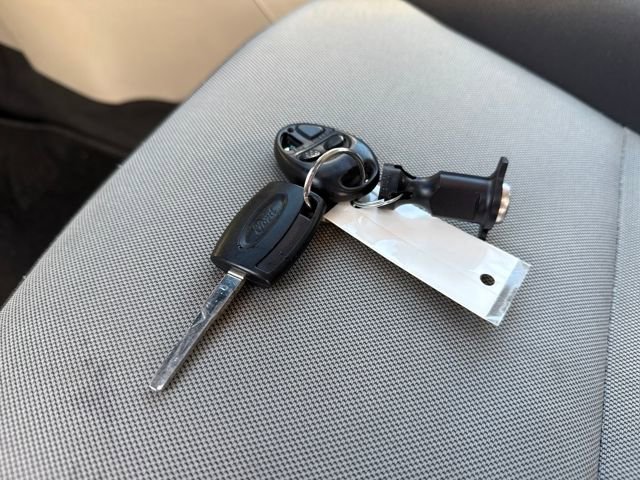 Used 2013 Ford Fiesta S image 28