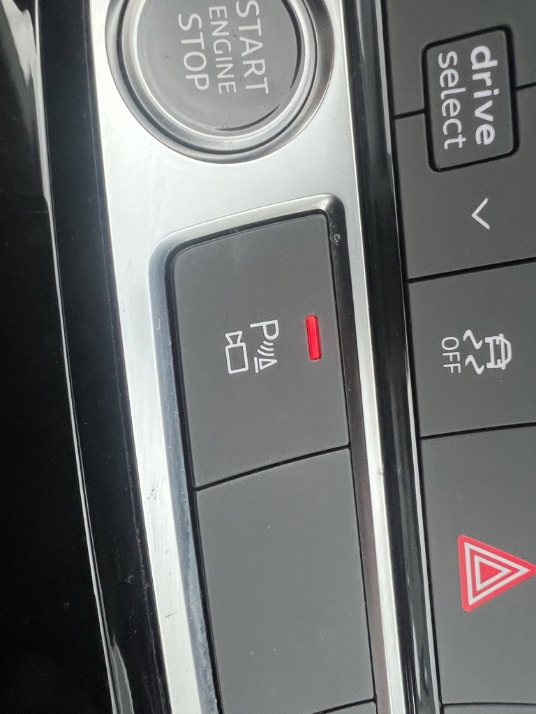 Used 2022 Audi Q8 Premium Plus w/ Premium Plus Package image 42