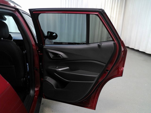 New 2025 Chevrolet Trax RS image 30