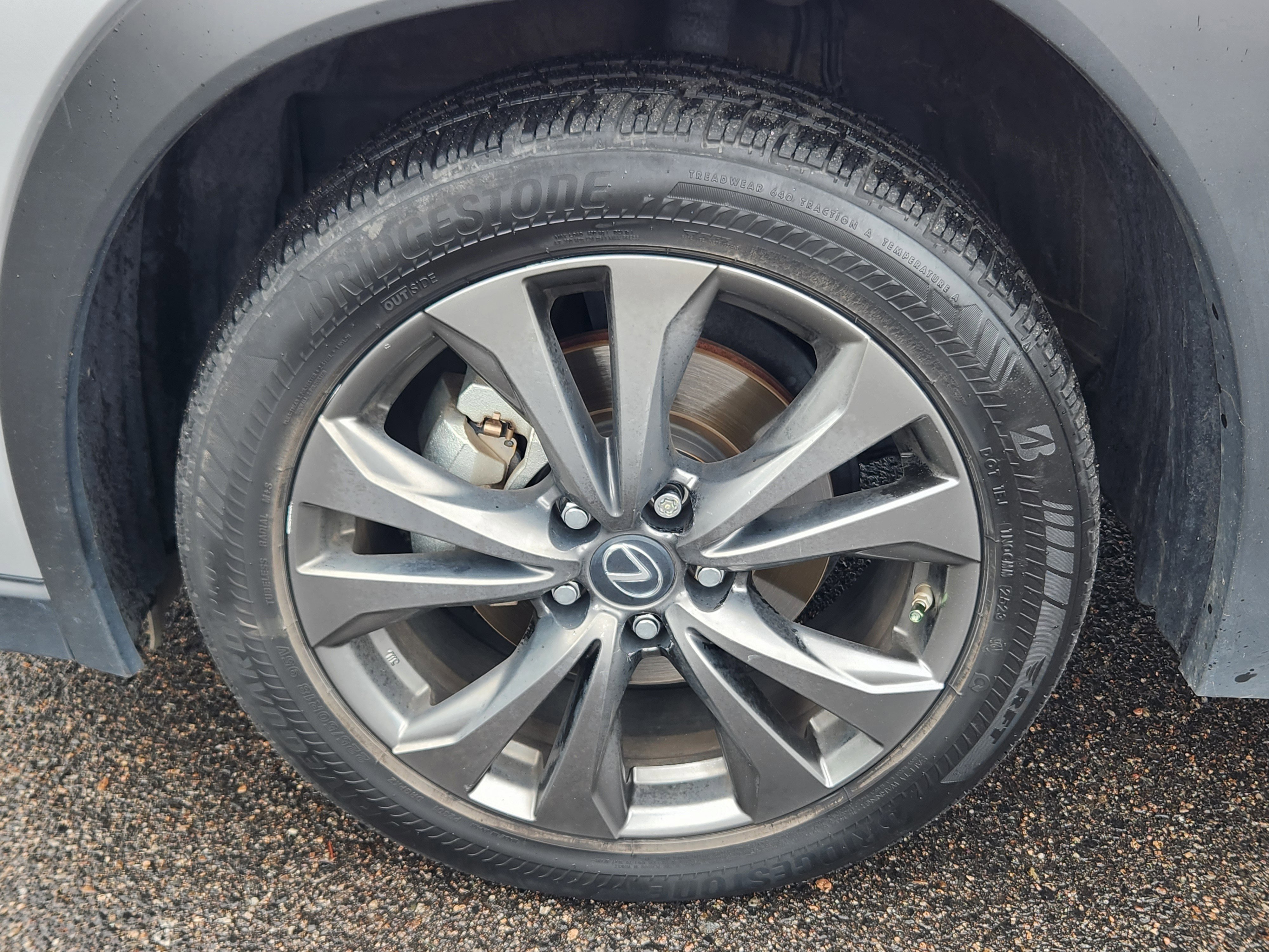 Used 2020 Lexus UX 250h F Sport w/ F Sport Luxury Package AWD/4WD image 22