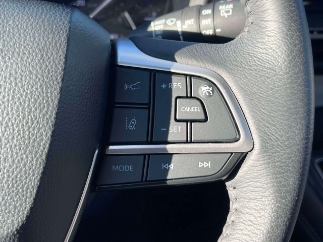 Certified 2025 Toyota Sienna XLE w/ XLE Plus Package FWD image 25