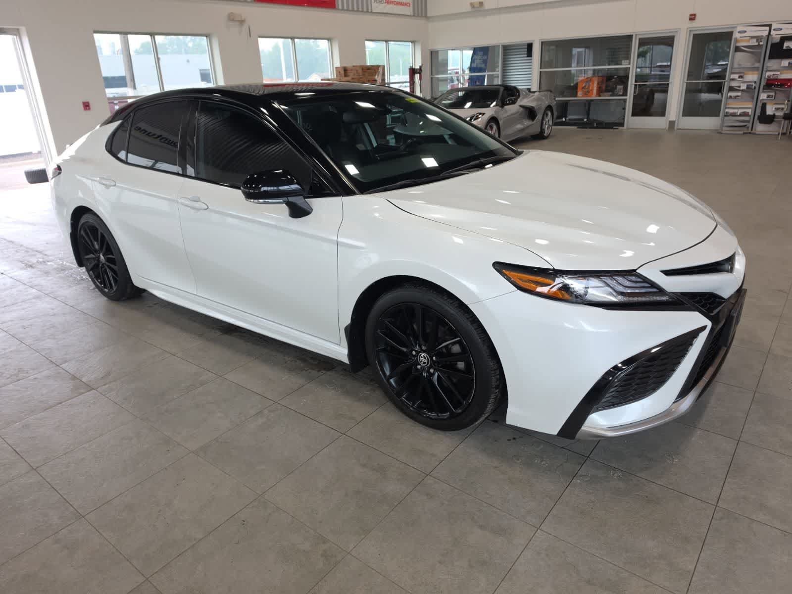 Used 2021 Toyota Camry XSE FWD image 5
