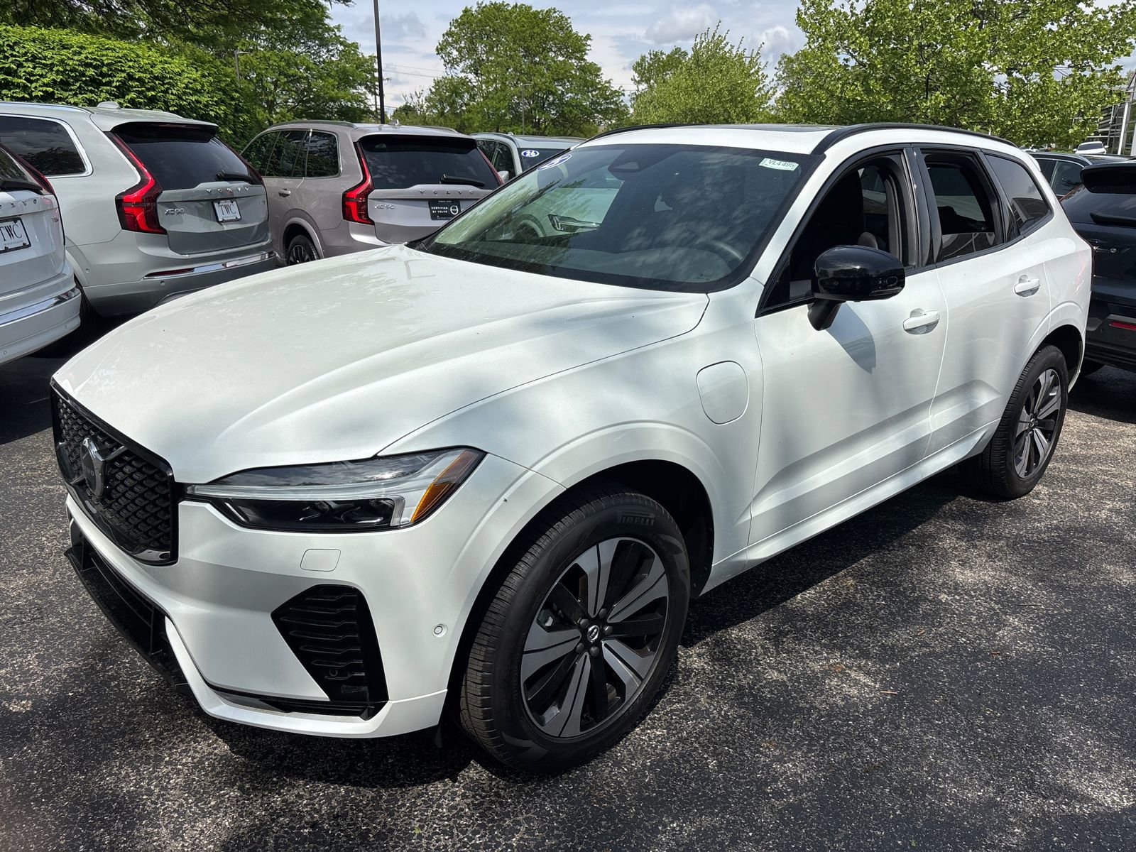 Used 2025 Volvo XC60 T8 Plus w/ Protection Package Premier AWD/4WD image 1