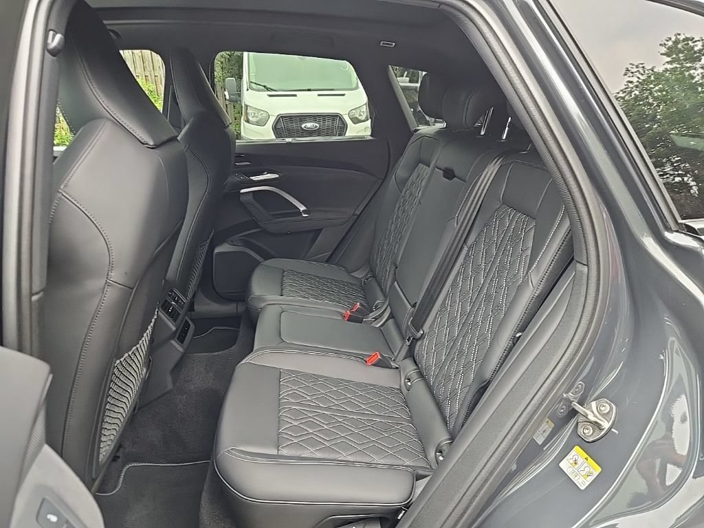 Used 2025 Audi SQ5 Premium Plus w/ Premium Plus Package AWD/4WD image 46