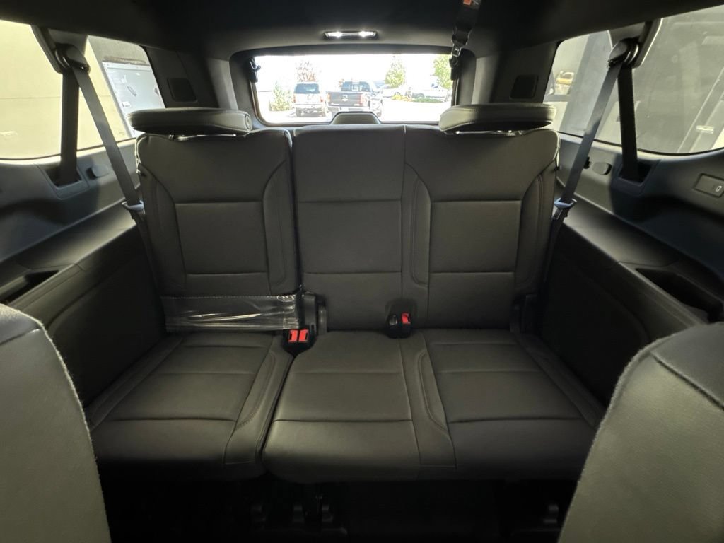 New 2026 Chevrolet Suburban LT w/ Comfort Package AWD/4WD image 28