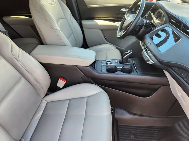 Used 2023 Cadillac XT4 Premium Luxury w/ Cold Weather Package AWD/4WD image 22