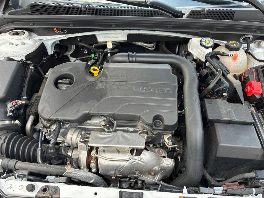 Used 2024 Chevrolet Malibu RS FWD image 36