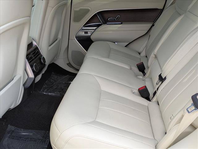 Certified 2025 Land Rover Range Rover SE AWD/4WD image 20