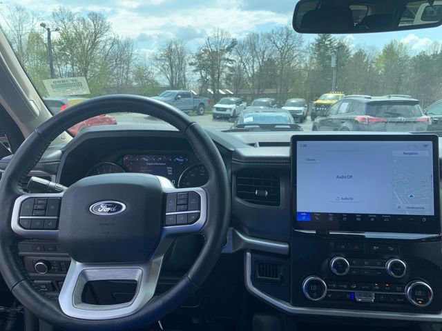 Used 2024 Ford Expedition XLT image 25