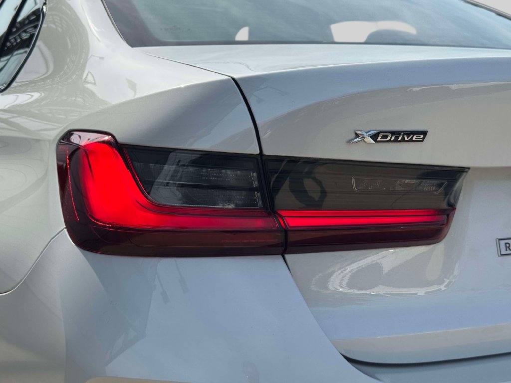 Certified 2023 BMW 330i xDrive Sedan w/ Driving Assistance Package AWD/4WD image 10