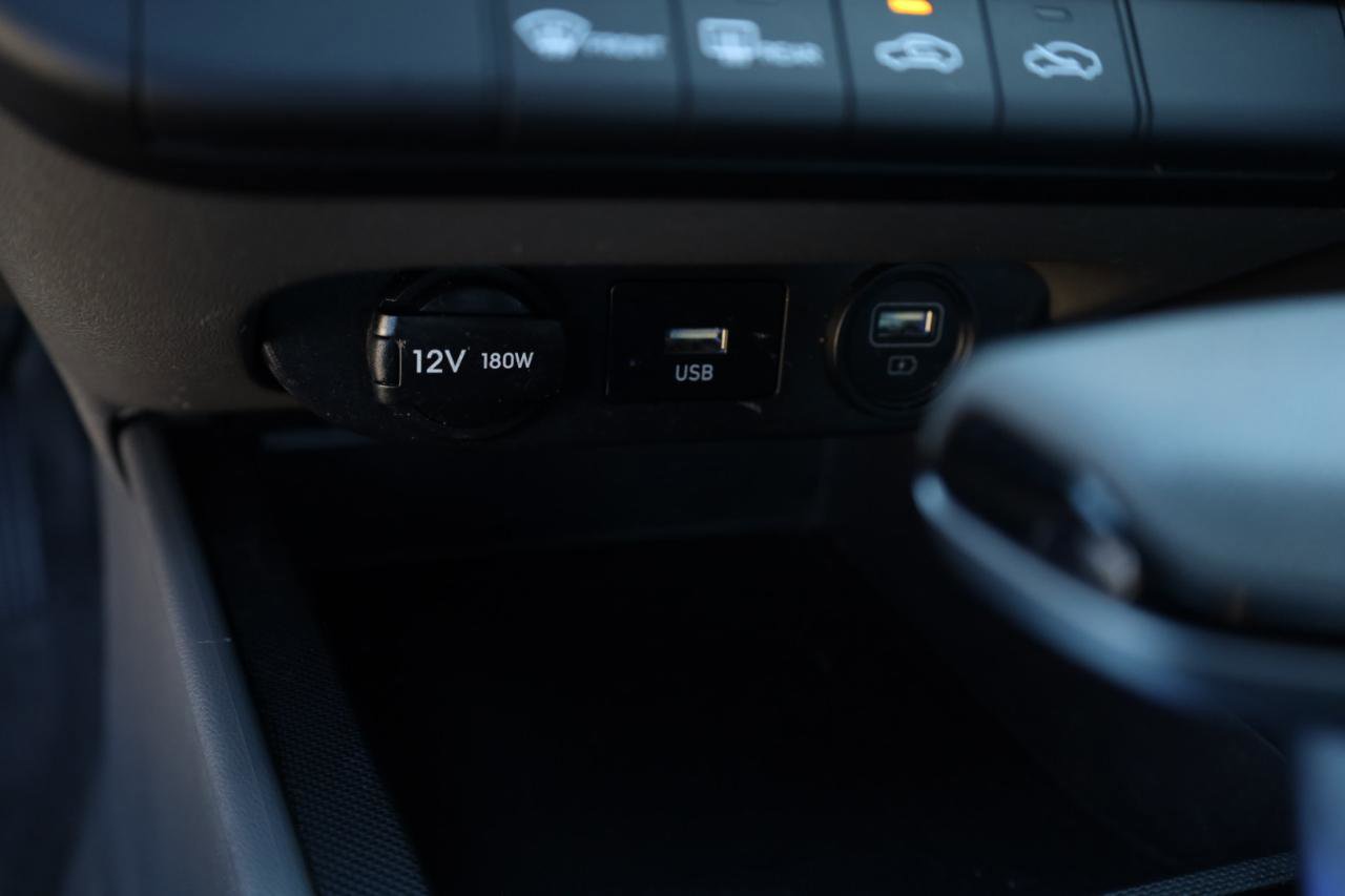 Used 2023 Hyundai Elantra SEL image 15