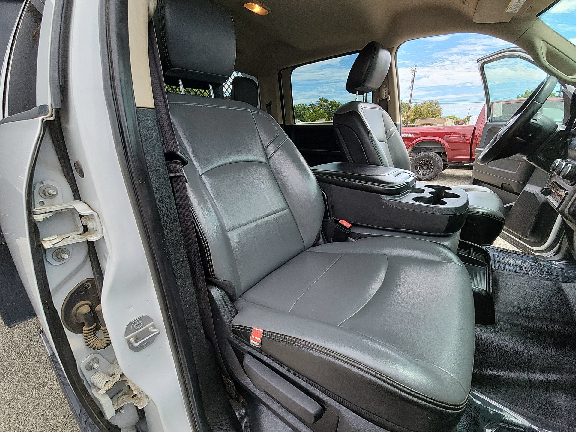 Used 2019 RAM 5500 Tradesman w/ Electrical Accessory Group AWD/4WD image 24