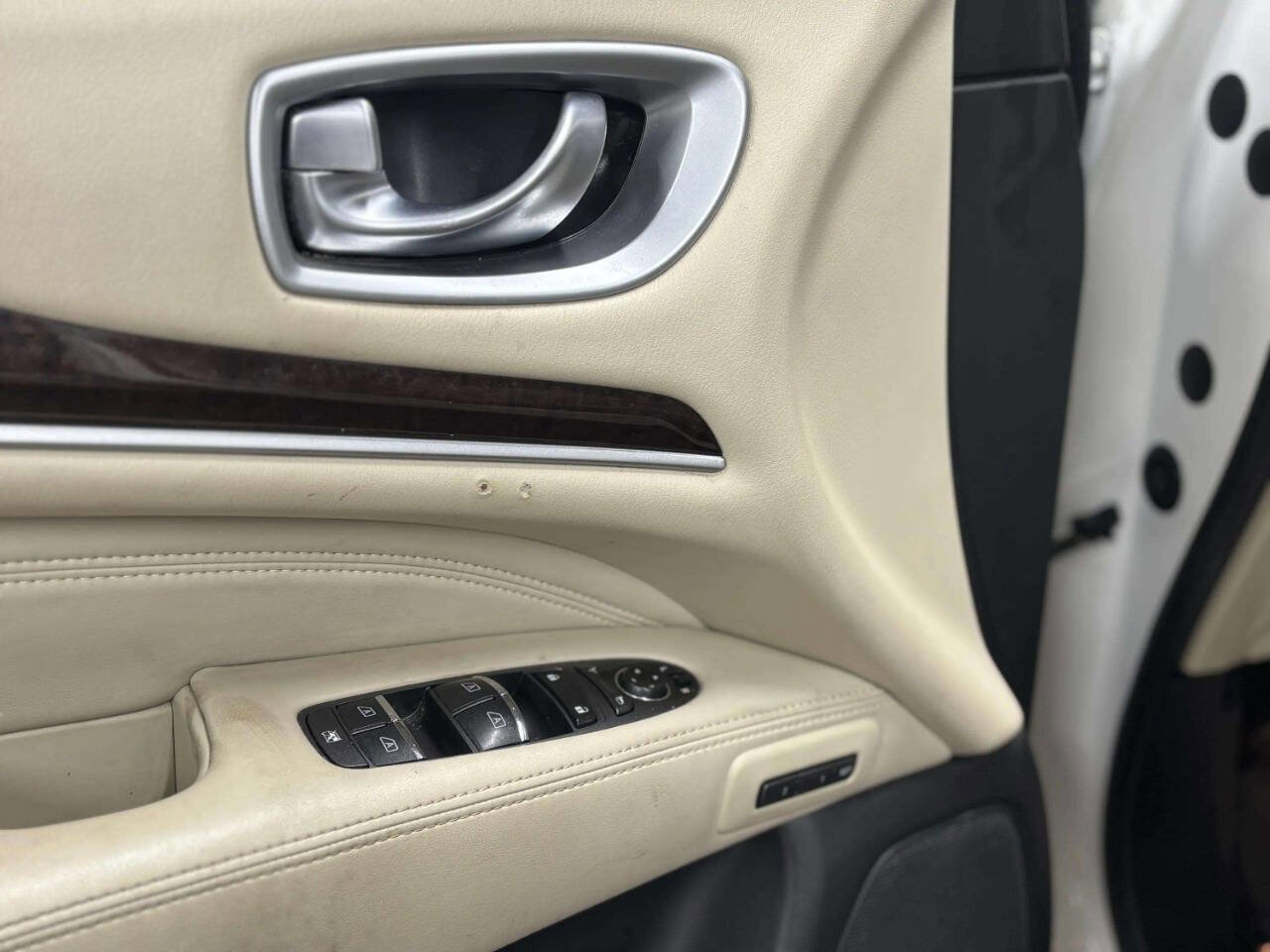 Used 2015 INFINITI QX60 AWD w/ Premium Plus Package image 11