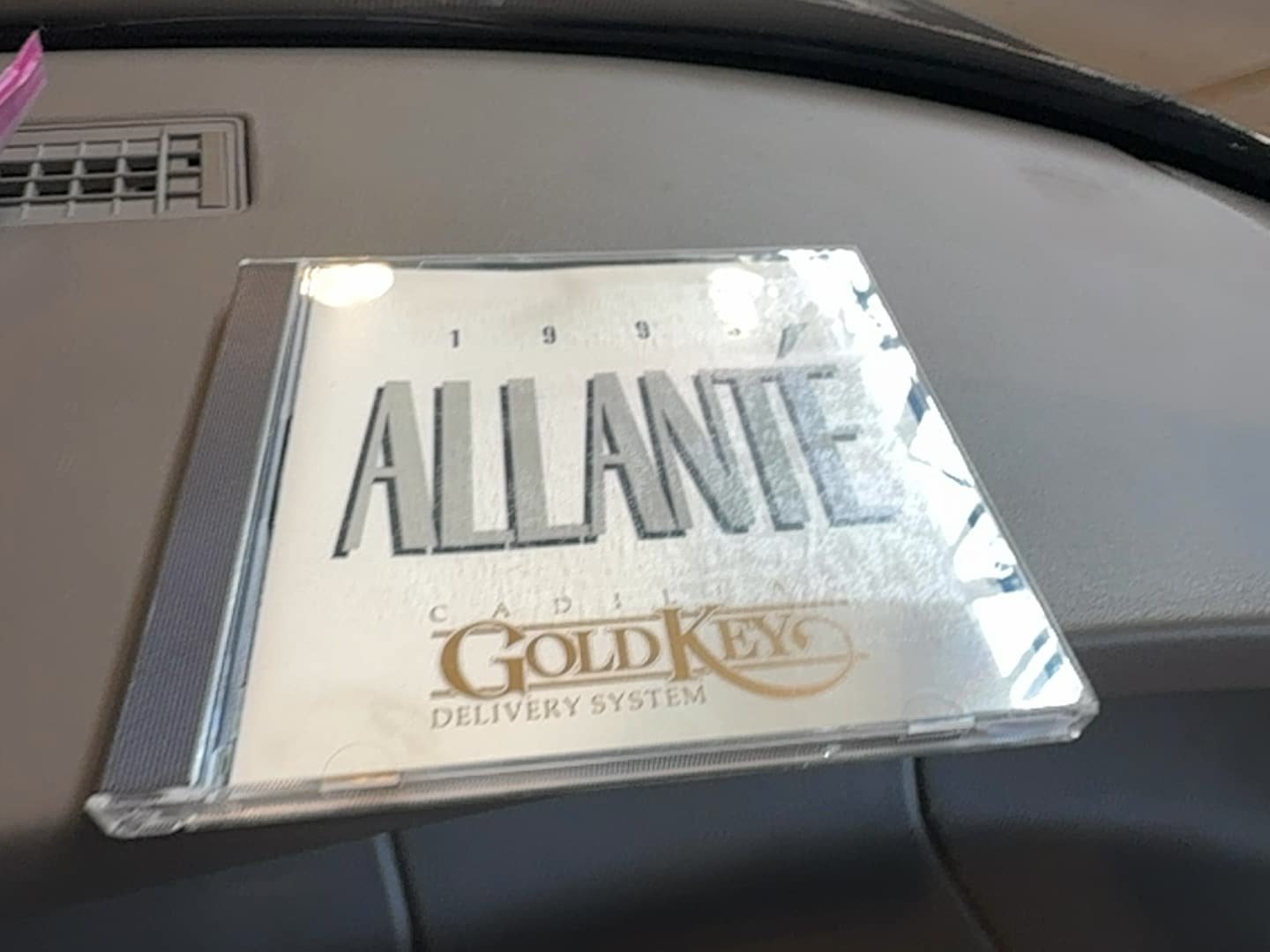 Used 1993 Cadillac Allante FWD image 76