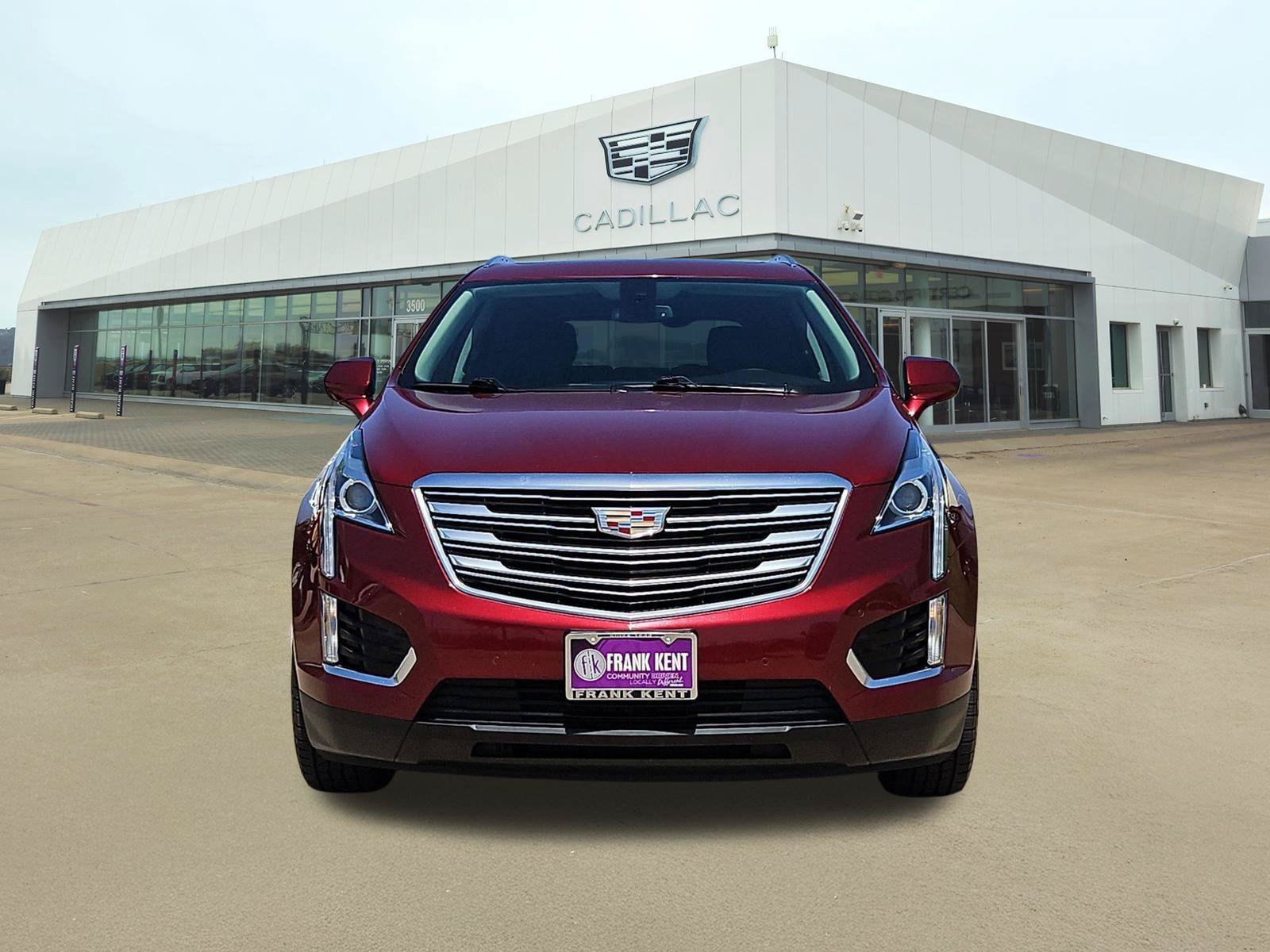 Used 2017 Cadillac XT5 Luxury w/ Driver Awareness Package FWD image 2
