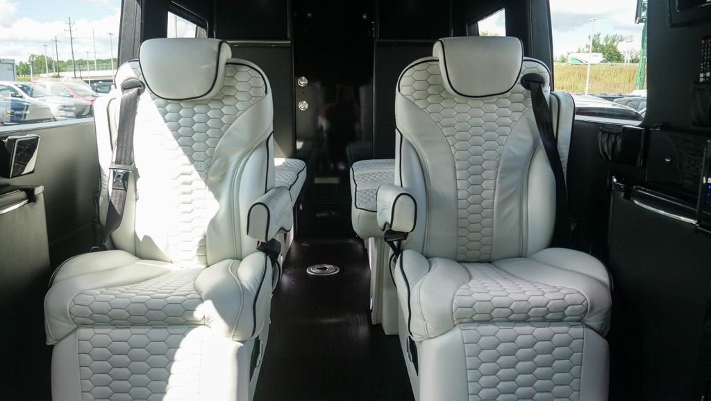 Used 2020 Mercedes-Benz Sprinter 3500 image 77