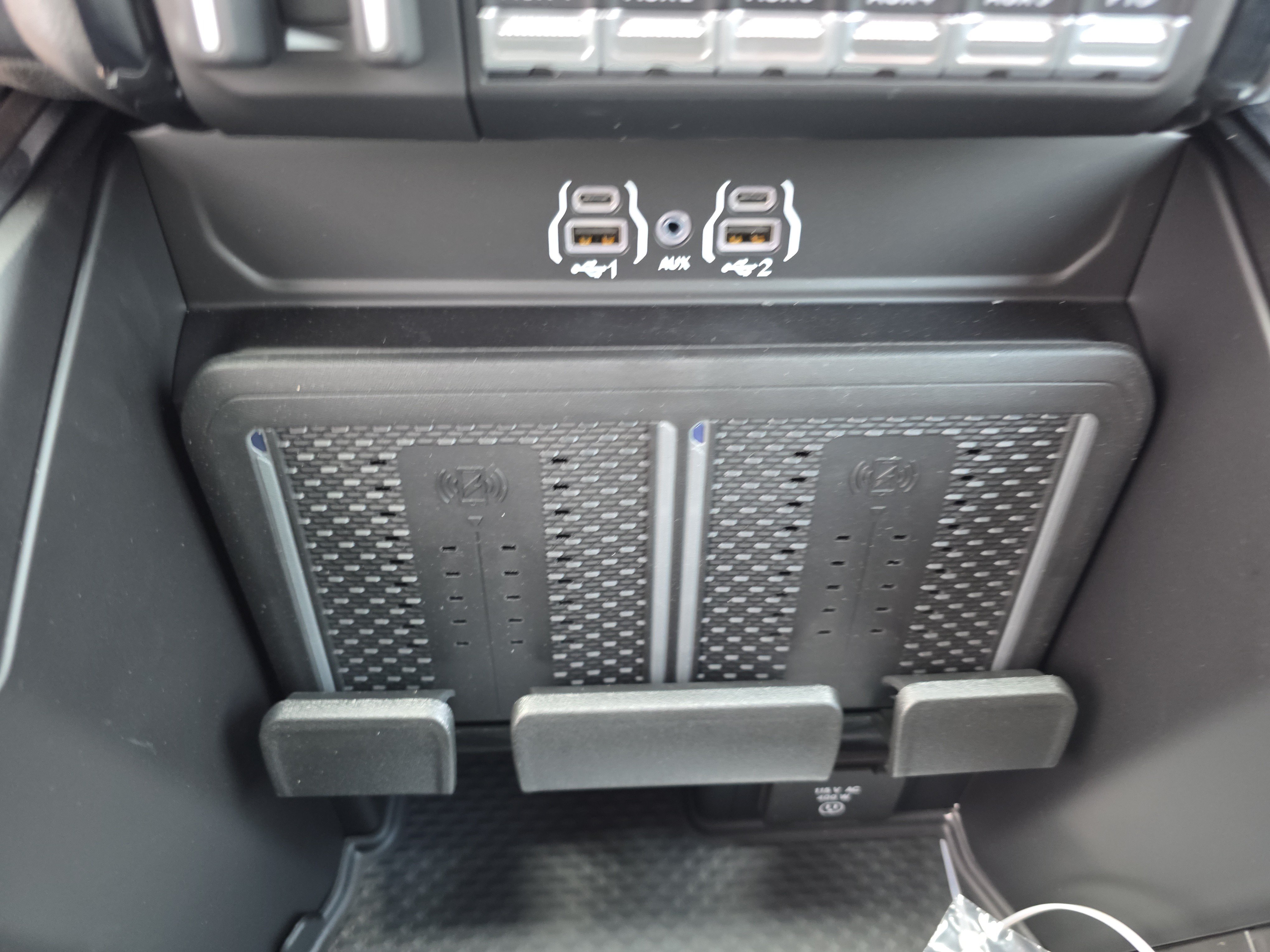 New 2027 RAM 3500 4x4 Crew Cab DRW image 7