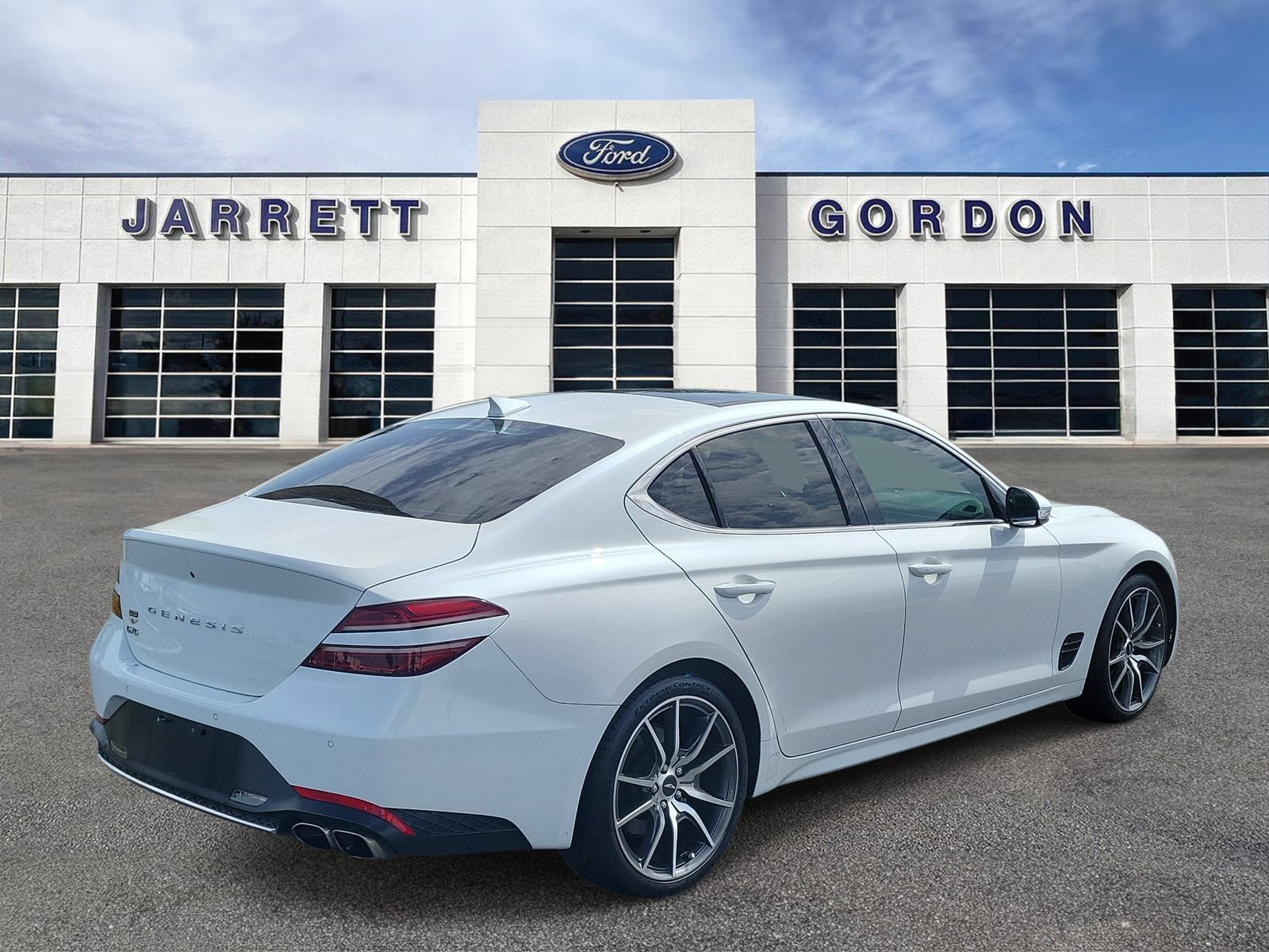 Used 2022 Genesis G70 2.0T w/ Prestige Package RWD image 4