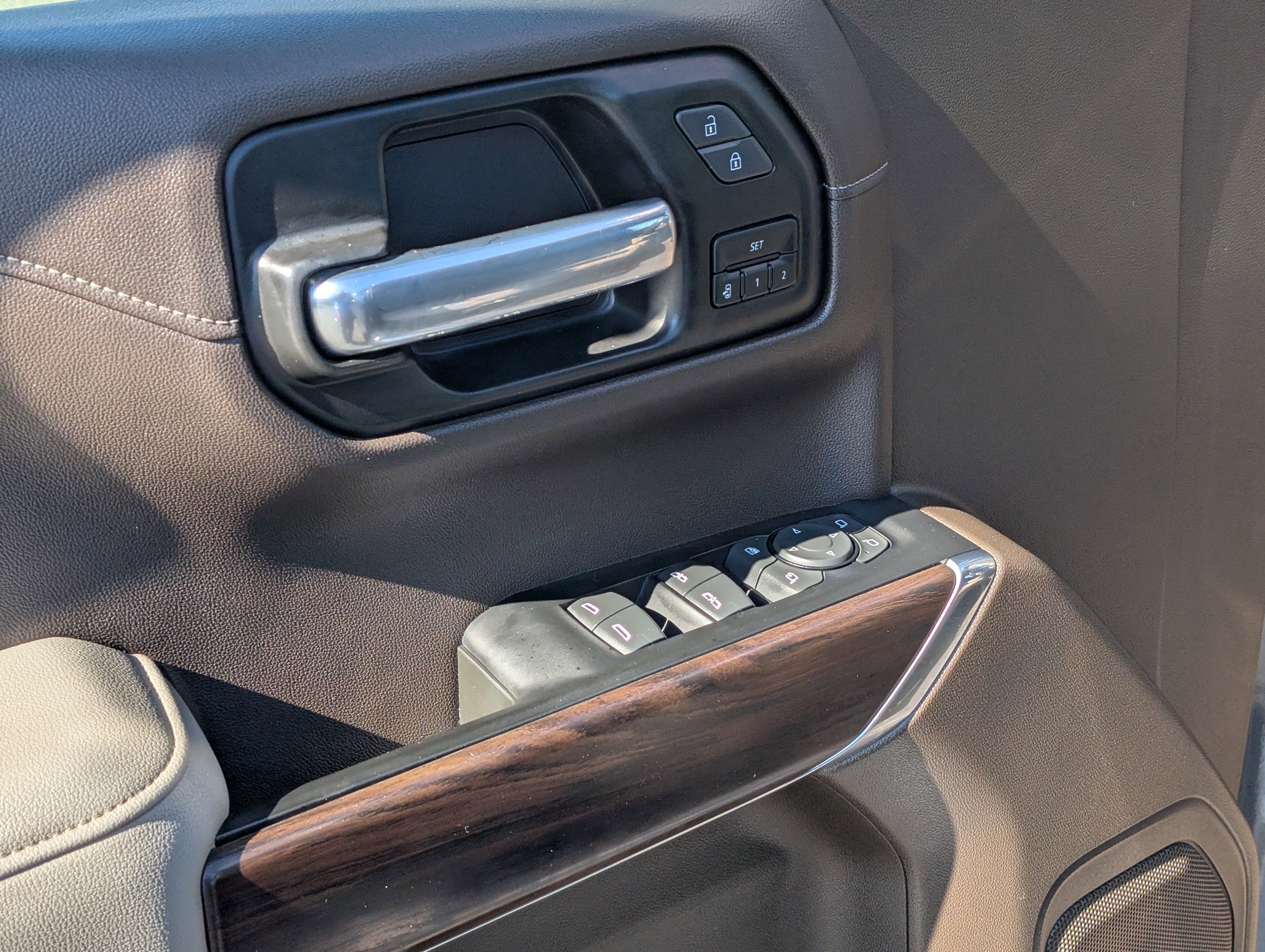 Used 2021 GMC Sierra 1500 SLT w/ X31 Off-Road Package image 17