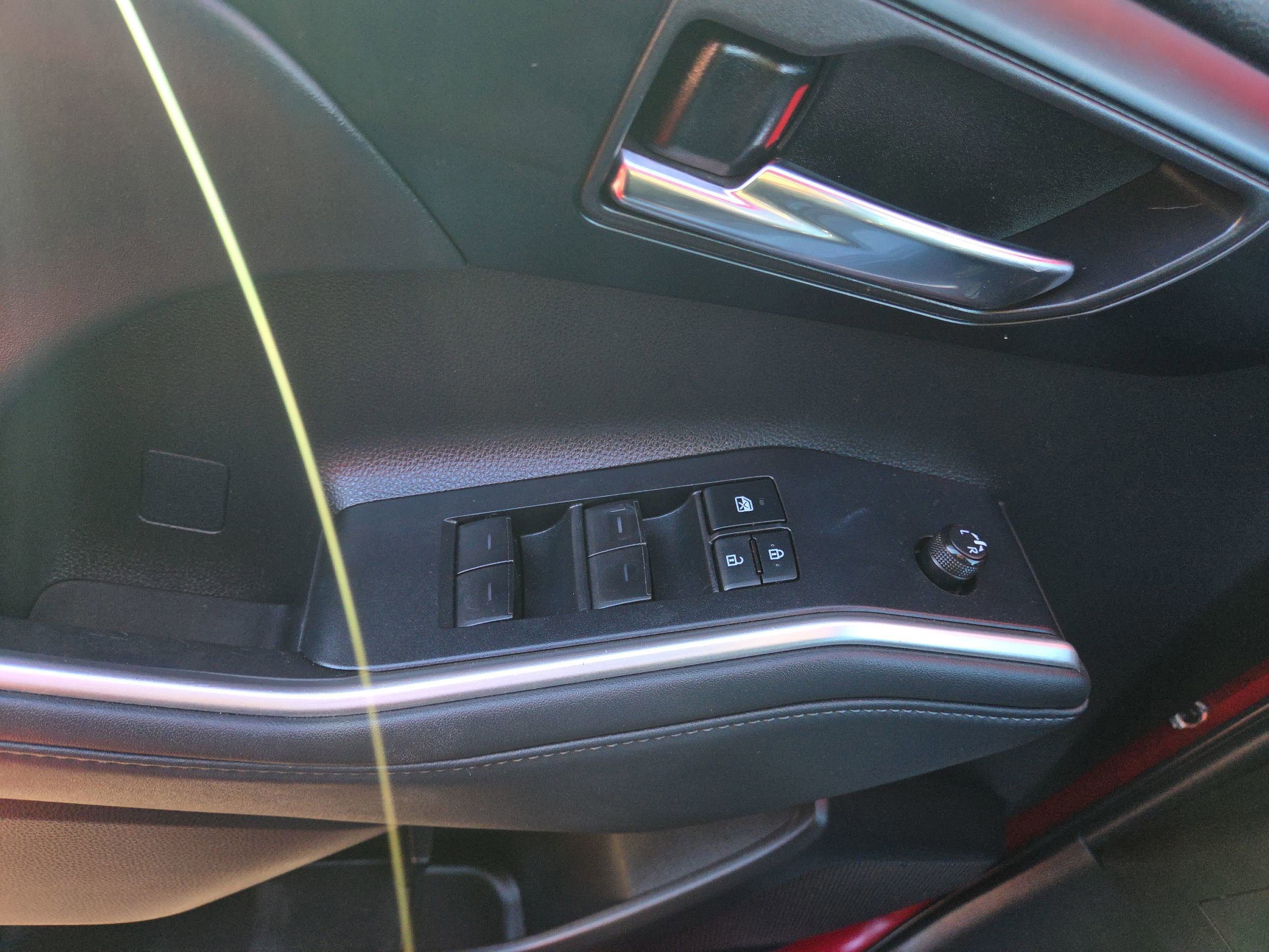 Used 2022 Toyota Highlander XLE image 24