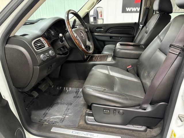 Used 2013 GMC Sierra 2500 Denali w/ Snow Plow Prep Package AWD/4WD image 10