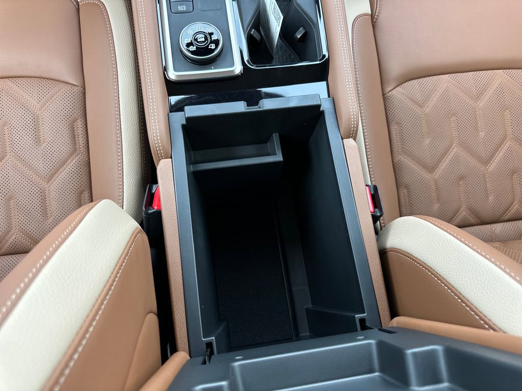 New 2026 Nissan Pathfinder Platinum AWD/4WD image 32
