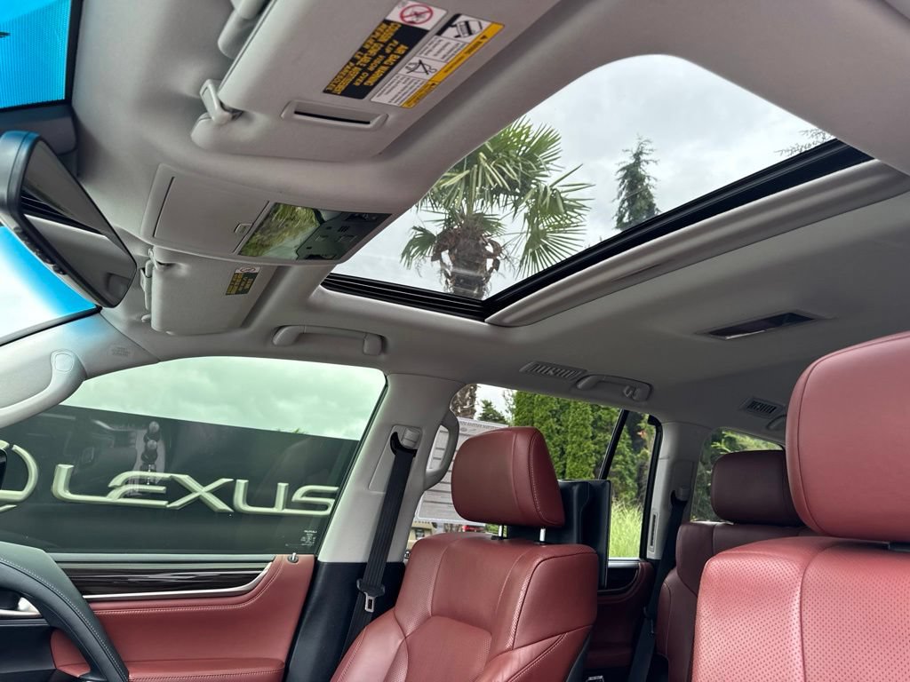 Used 2017 Lexus LX 570 4WD w/ Luxury Package image 14