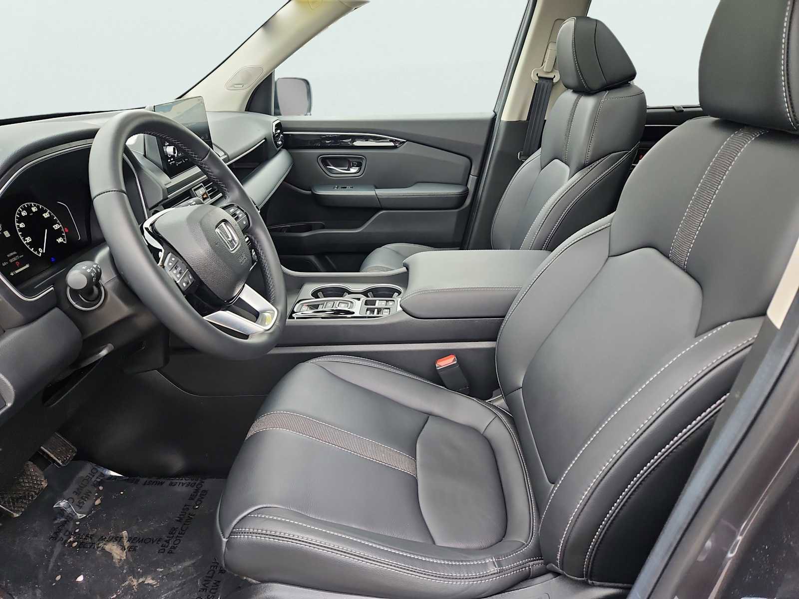 Certified 2025 Honda Pilot Touring image 35