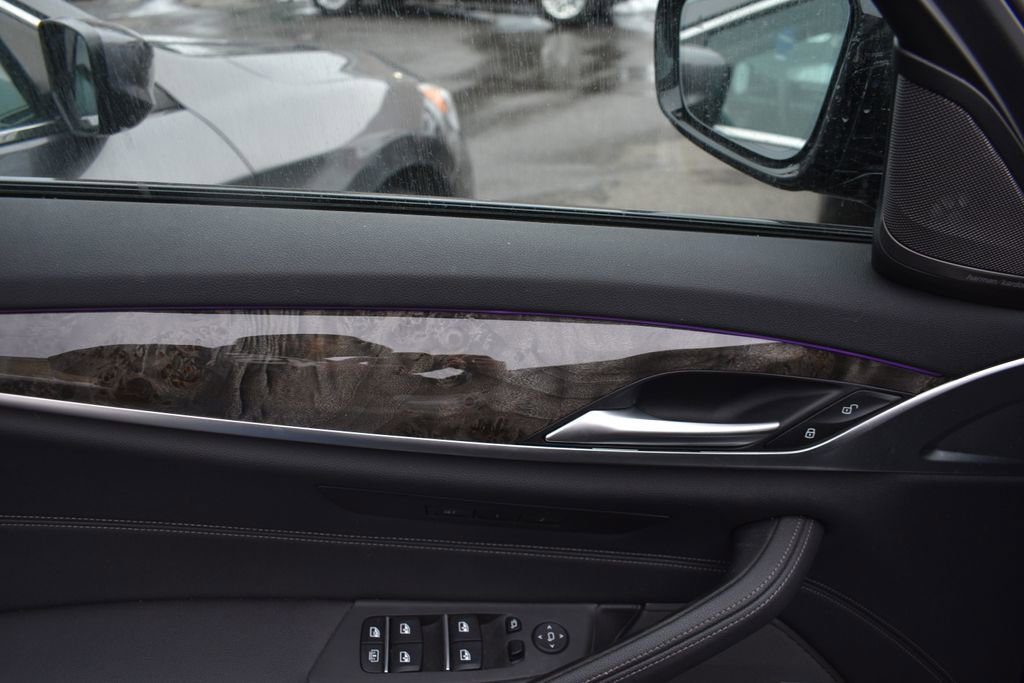 Used 2023 BMW 530e xDrive w/ Executive Package image 12