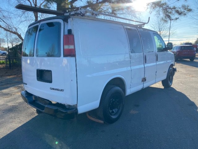 Used 2006 Chevrolet Express 2500 image 3