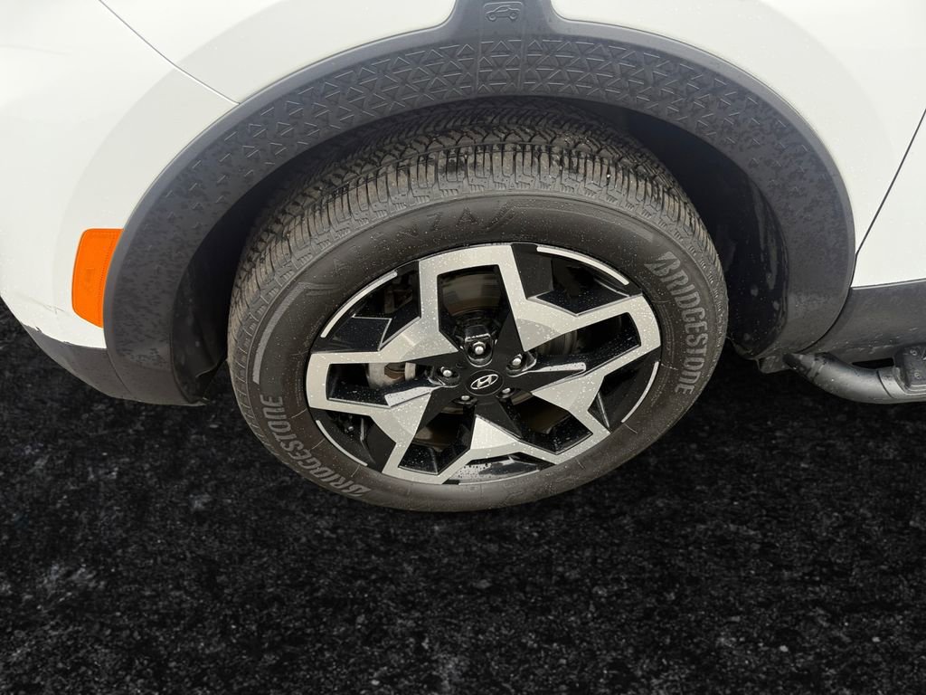 Used 2023 Hyundai Santa Cruz Limited image 9