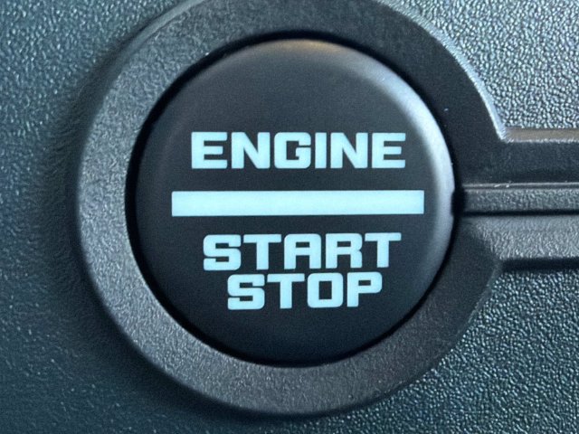 Used 2025 Ford Bronco Heritage Edition AWD/4WD image 31