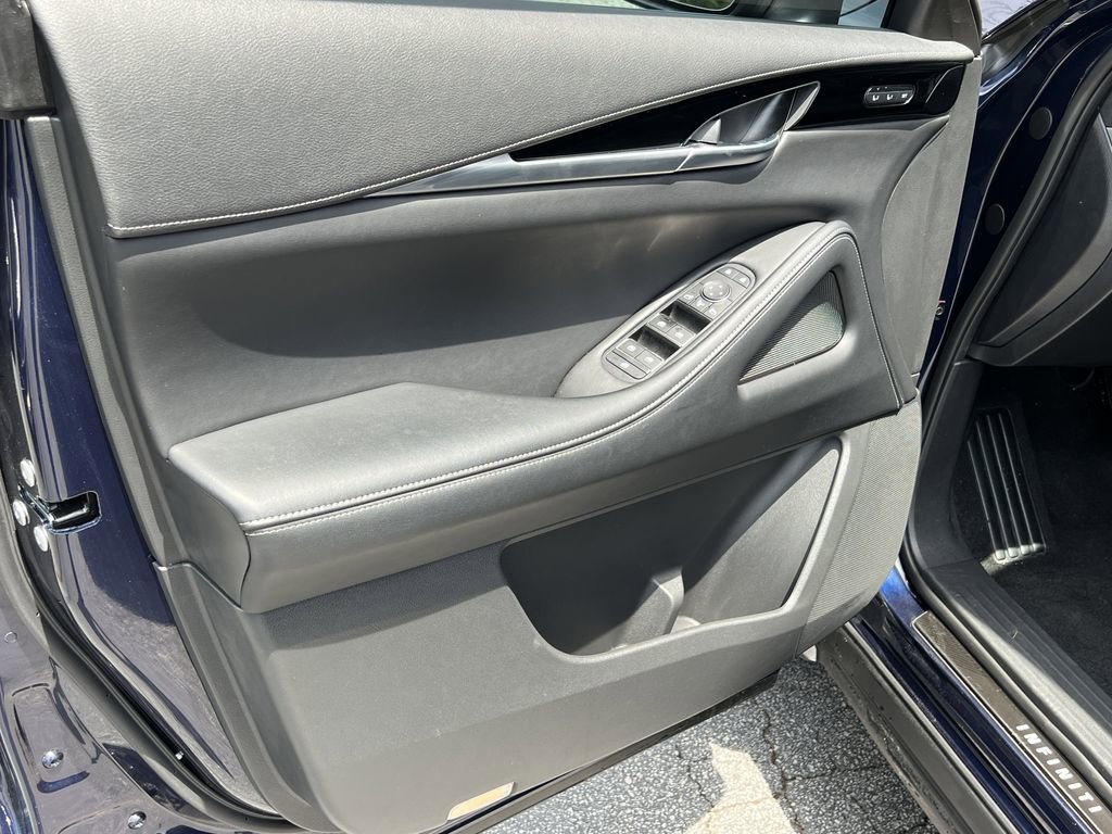 Used 2025 INFINITI QX60 Pure w/ Cargo Package FWD image 8