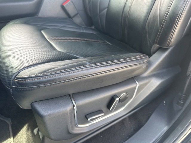 Used 2022 Ford Expedition Platinum image 7