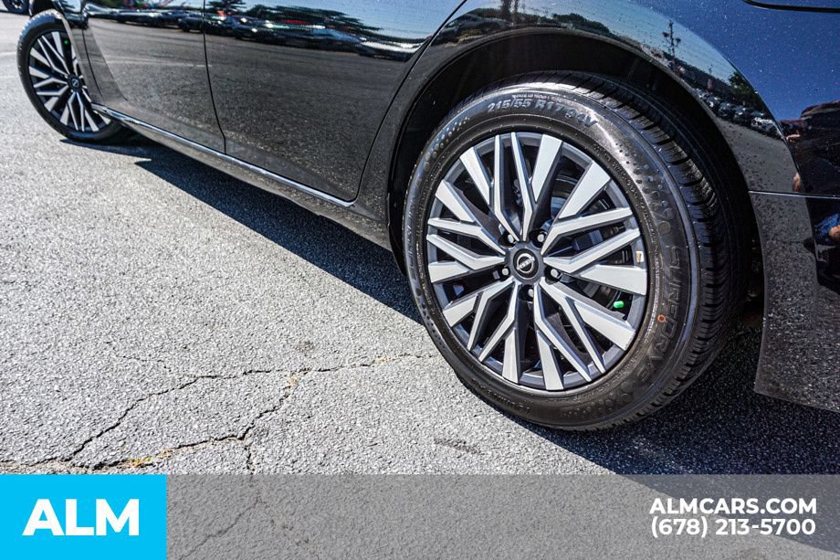 Used 2025 Nissan Altima 2.5 SV FWD image 15