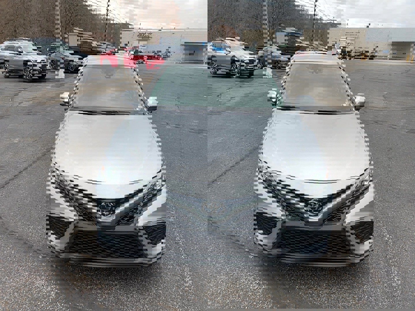 Used 2021 Toyota Camry SE video 3